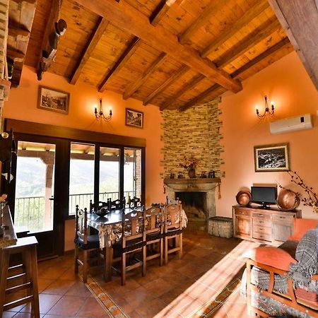 Casa Rural Apartamento Las Malpicas Navaconcejo Ngoại thất bức ảnh