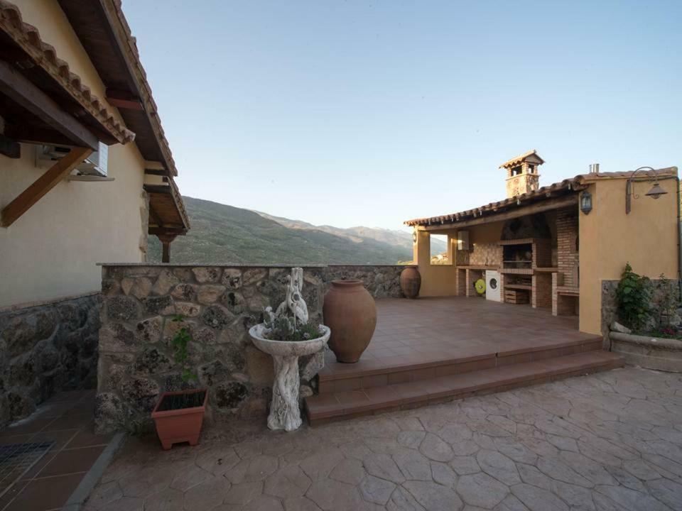 Casa Rural Apartamento Las Malpicas Navaconcejo Ngoại thất bức ảnh